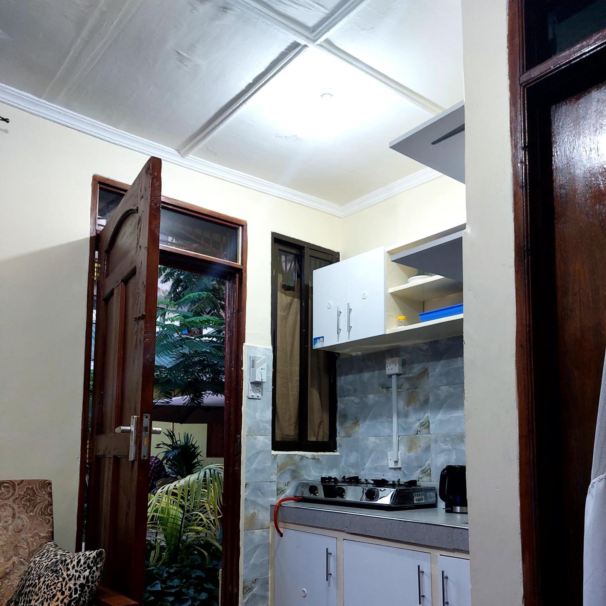 Amarrosi Lion - Studio Terrace Apartment ,Mtwapa Room photo